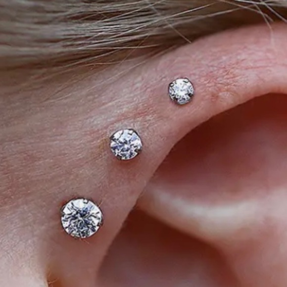 Hypoallergenic Titanium Earring studs - Picture 1 of 5